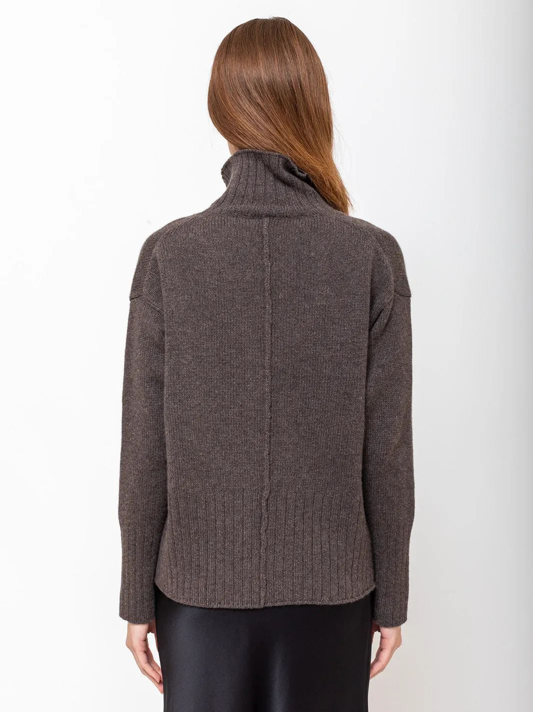 High Neck Pullover - Walnut