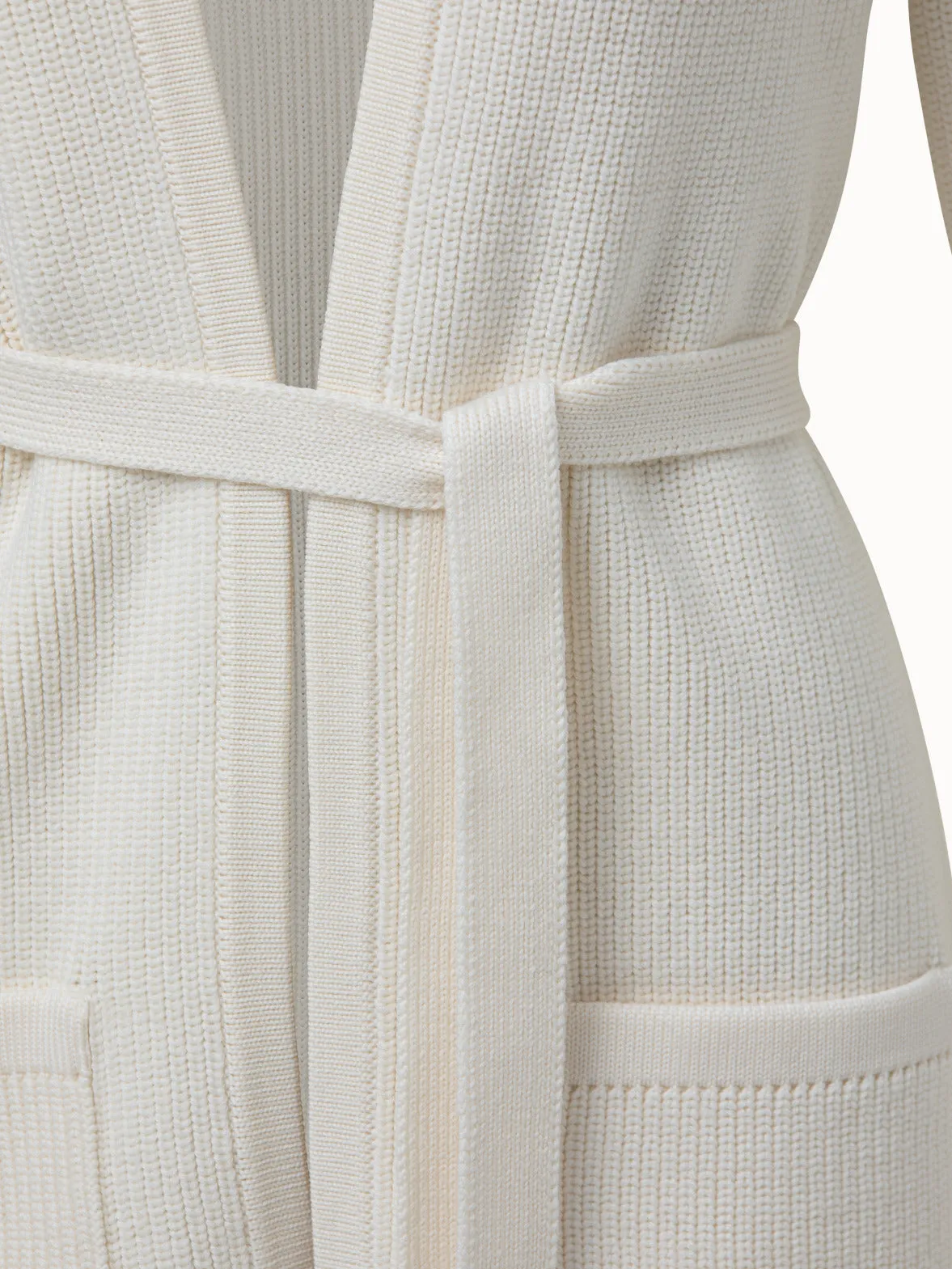 Lange Strickjacke mit Gürtel aus Wolle