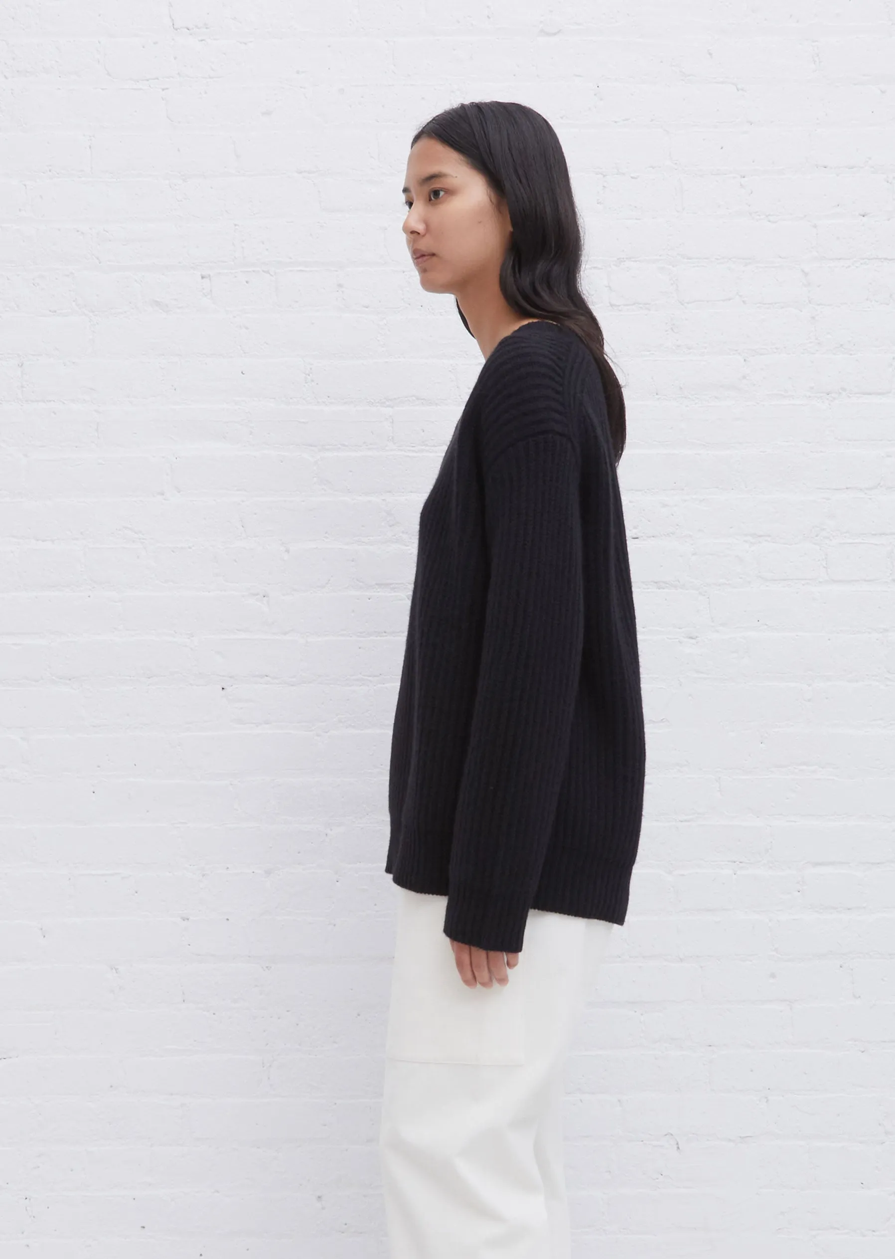 Maiford 5-Ply Cashmere Sweater — Black