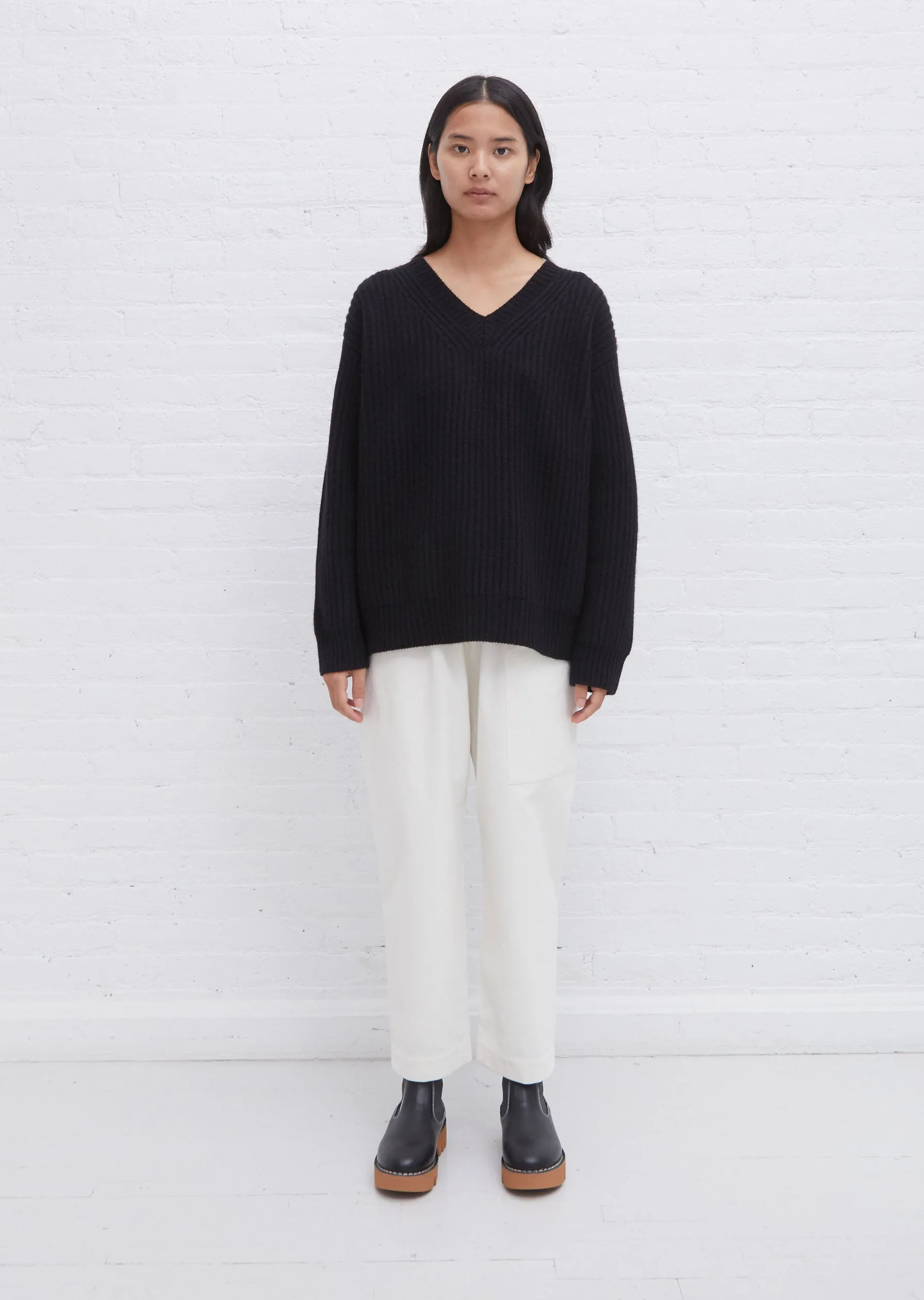 Maiford 5-Ply Cashmere Sweater — Black